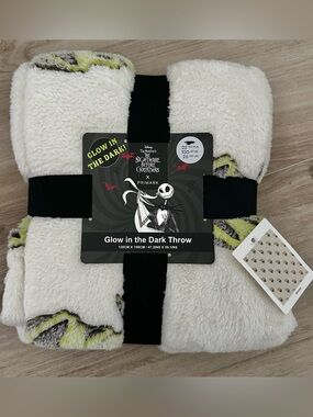 Primark Disney Nightmare Before Christmas Glow in Dark Oogie Boogie Plush Throw